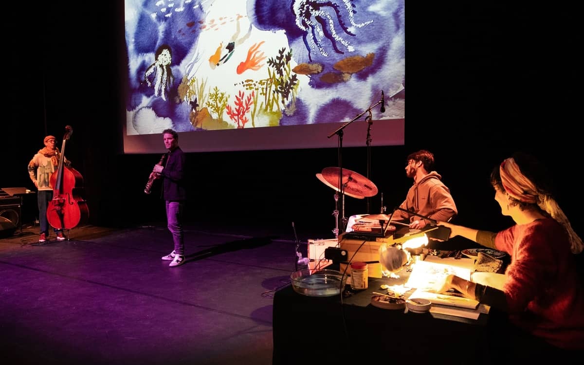 Illustration de l'événement : Concert dessiné Le voyage de Claude, Dès 7 ans au 38Riv Jazz