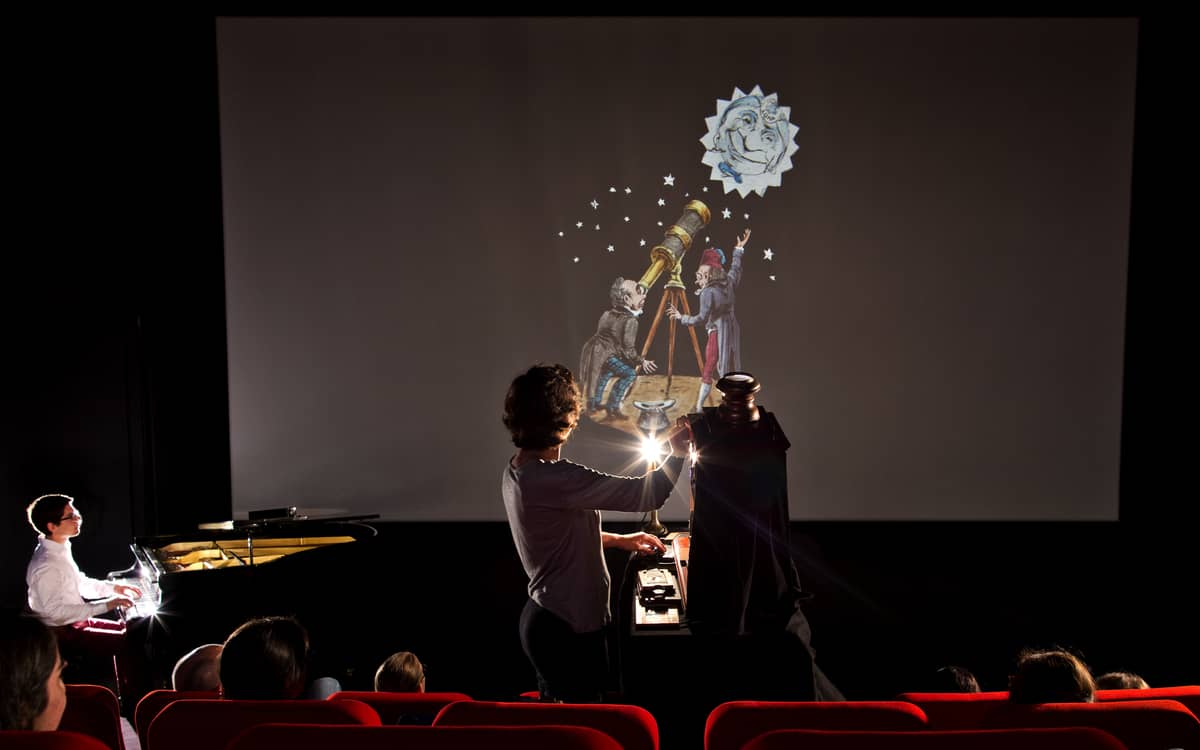 Illustration de l'événement : Ciné-spectacle : La lanterne des tout-petits