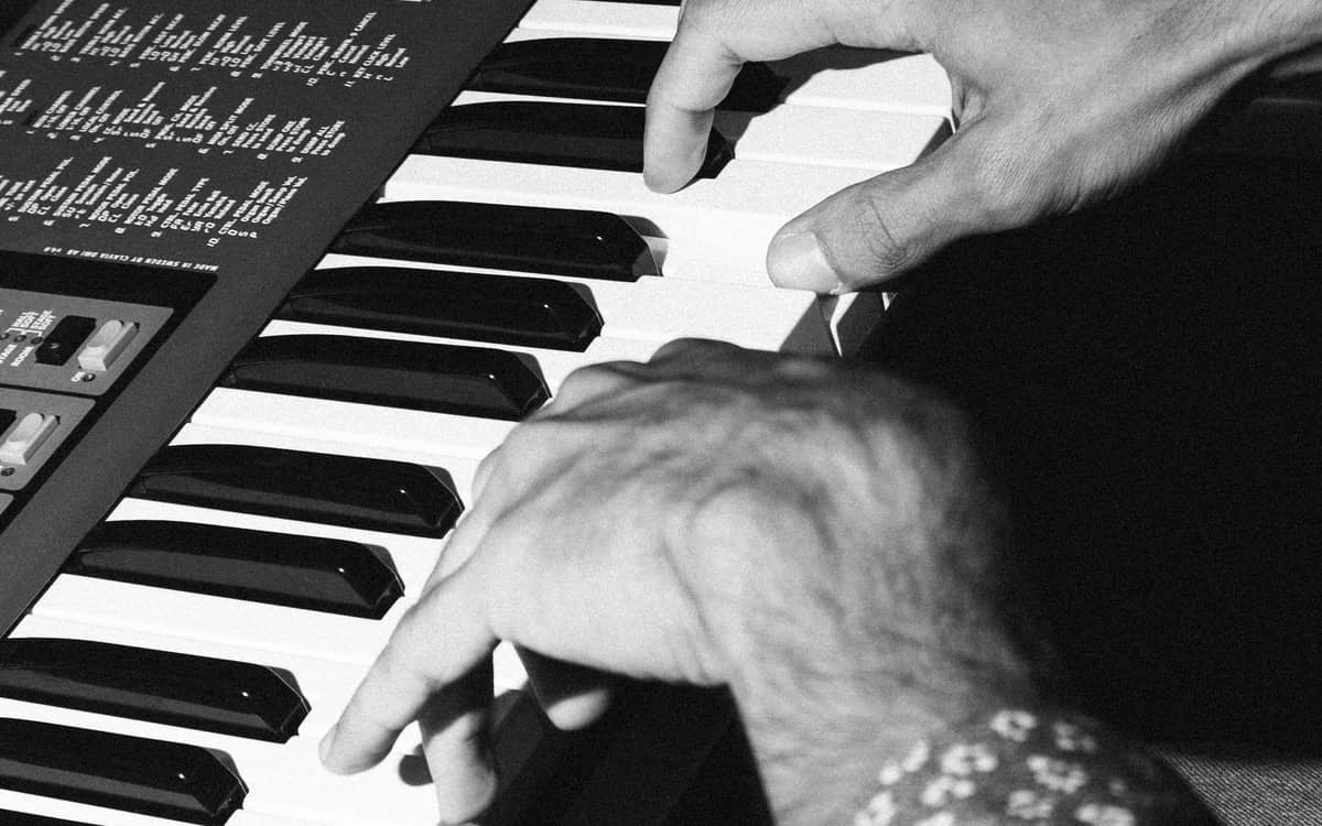 Illustration de l'événement : États sensibles #2 — Performance de peinture live & piano improvisé