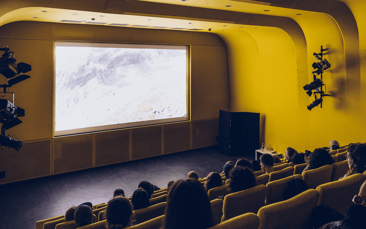 Illustration de l'événement : Projection & débat par Streetpress, avec Michaël Gence, Etienne Bonnot & Karima Meziène.