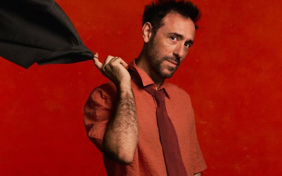 Illustration de l'événement : NOUVELLE SAISON DES CONCERTS CLASH : CHARLIE WINSTON ET SA MUSIQUE POP RÉINVENTENT LE CLASSIQUE