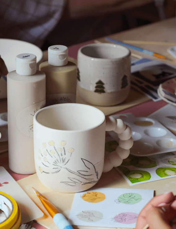 Illustration de l'événement : Atelier peinture sur Céramique avec Justine - La Cabane Blanche