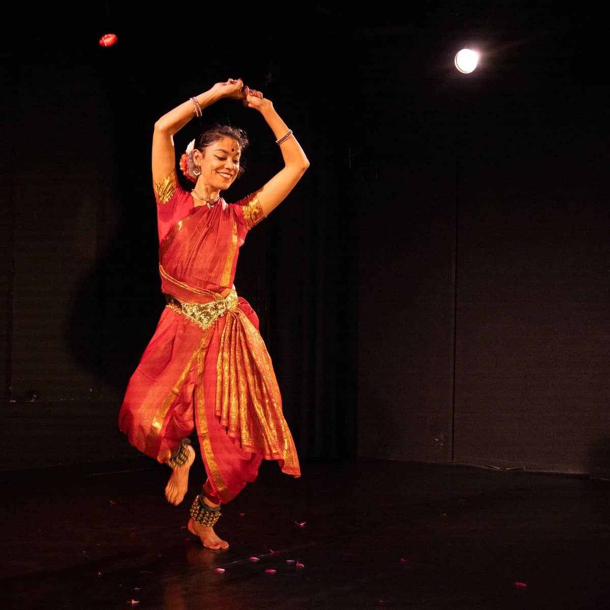 Illustration de l'événement : La Danseuse Pyromane (danse indienne)