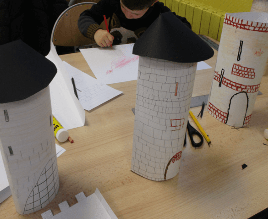 Illustration de l'événement : Atelier ARCHIPAT 6/12 ans "SAISON : À L’ASSAUT DU MOYEN ÂGE" : Régaler les papilles