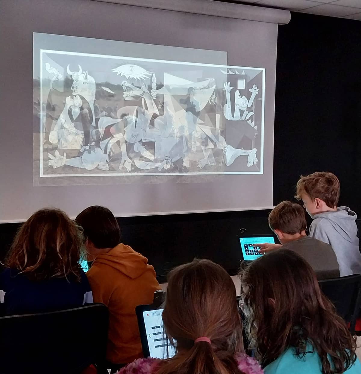 Illustration de l'événement : Visite libre du musée "Ombre & lumières", à la Micro-Folie