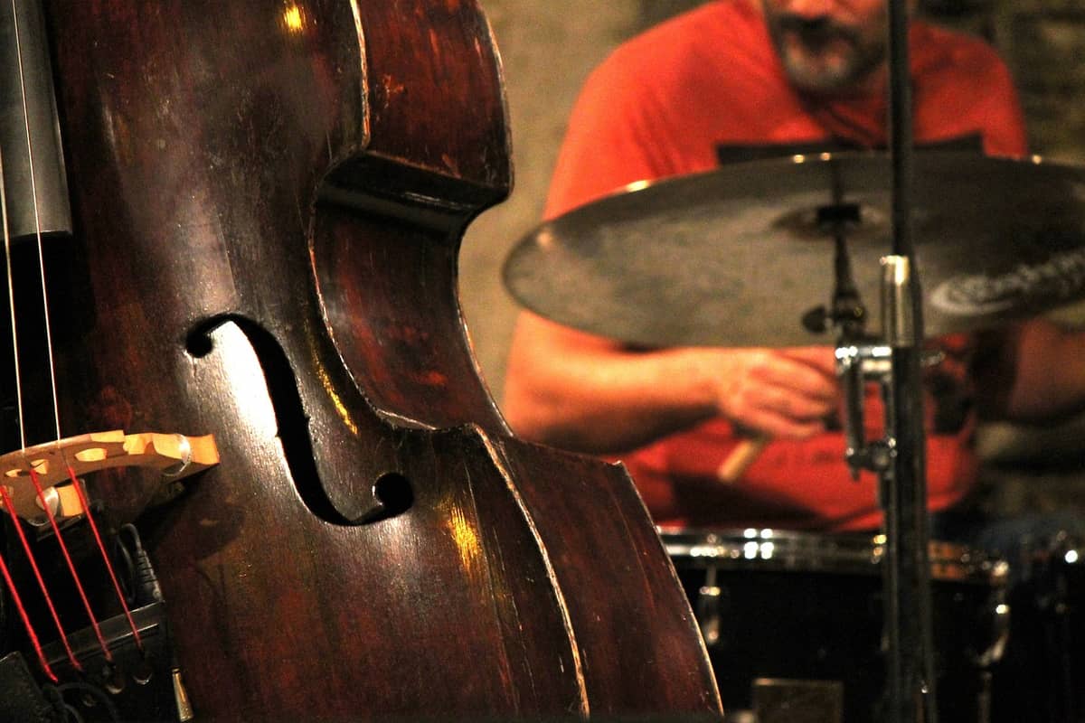 Illustration de l'événement : Soirée repas et concert de jazz organisée par Jazz et Vin en Double