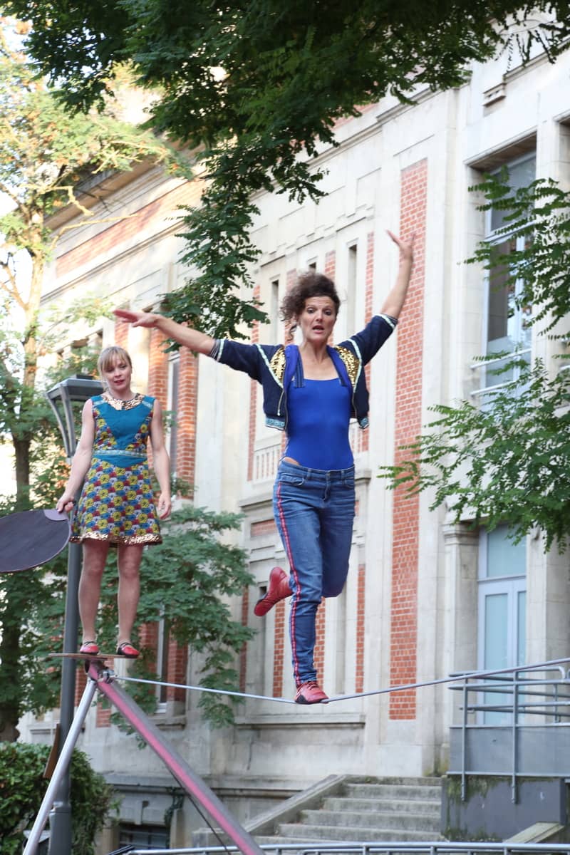 Illustration de l'événement : Agora Pôle National Cirque - Dans le sens contraire au sens du vent / Collectif Porte 27 - Marion Collé & Sylvain Levey