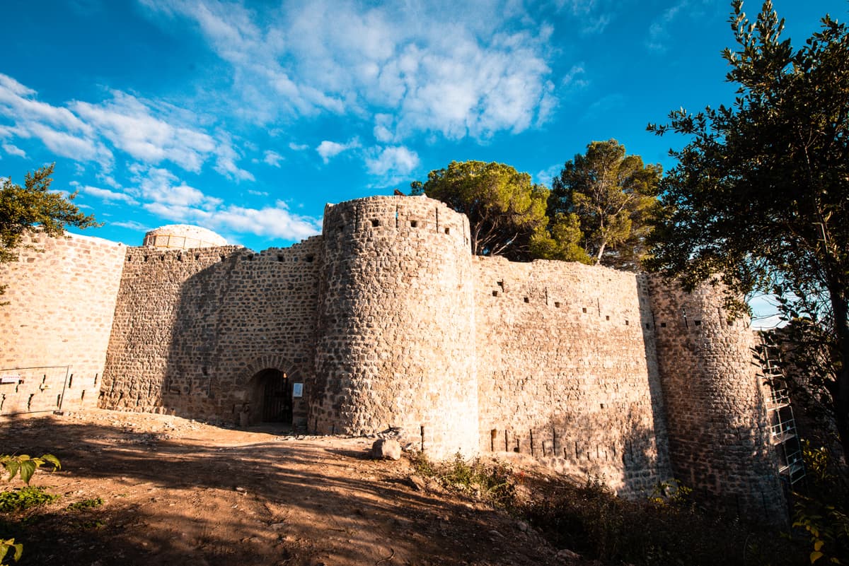 Illustration de l'événement : CLERMONT-L'HÉRAULT ET SON PASSÉ MÉDIÉVAL, TOUTE UNE HISTOIRE !