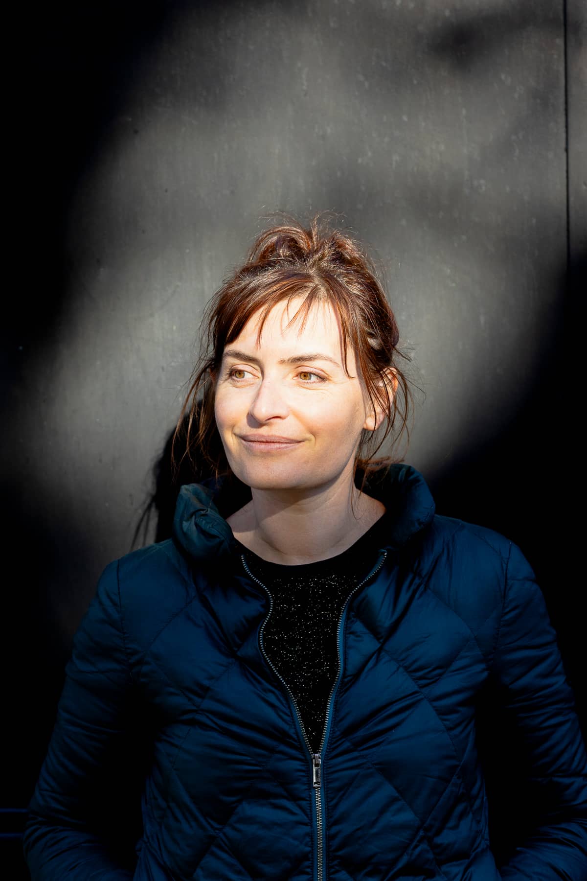 Illustration de l'événement : Festival du livre du Haut Quercy -"Trois générations, une colère" Rencontre avec Laurine Roux autour de Trois fois la colère, lu par Laura Guitteny