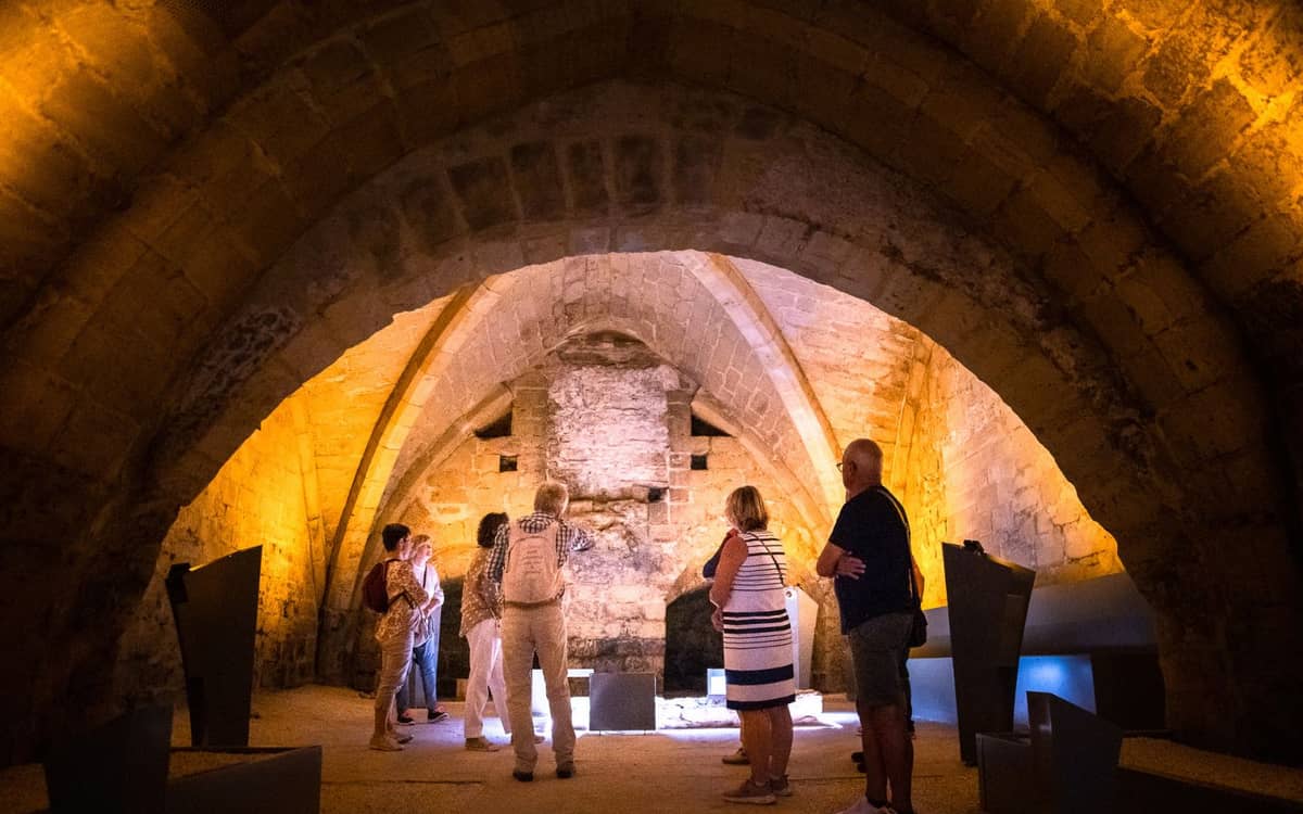 Illustration de l'événement : Visite guidée : D'une cave à l'autre