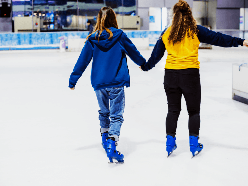 Illustration de l'événement : Patinoire : soirée tube de l'été