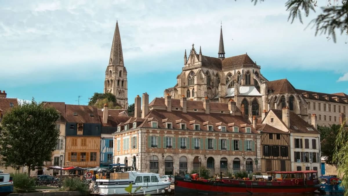Illustration de l'événement : Balade à vélo - Lavoirs et églises en Chablisien