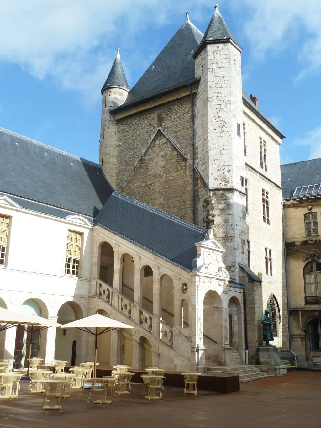 Illustration de l'événement : Les Ducs et leur palais par Marguerite de Flandre