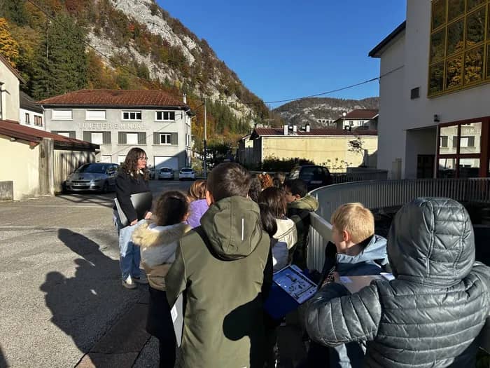 Illustration de l'événement : "Architectures de la cité lunetière", Visite guidée pour les scolaires au cœur de Morez