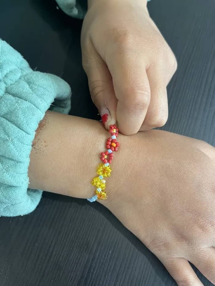 Illustration de l'événement : Bracelet fleurs en perles