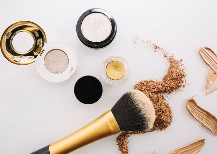 Illustration de l'événement : CréAtelier : maquillage créatif et naturel fait maison