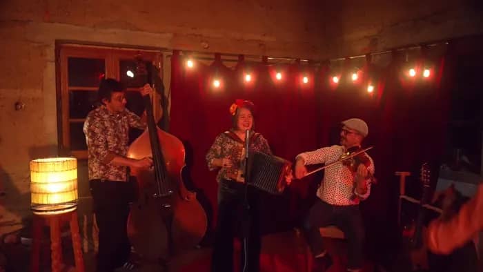 Illustration de l'événement : Isabelle Bazin en bal