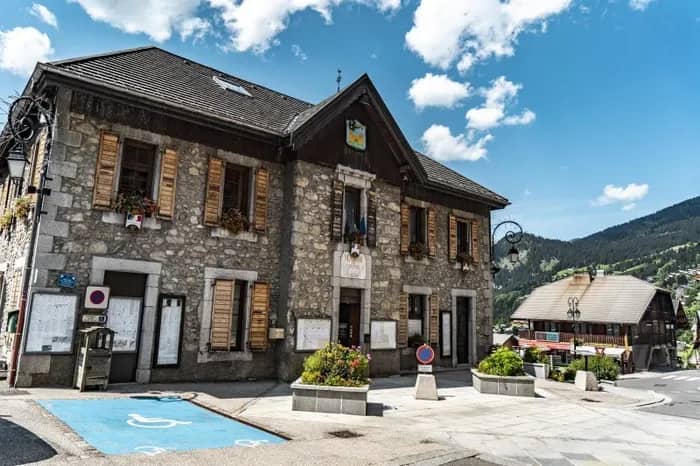 Illustration de l'événement : Le chalet des fleurs bleues