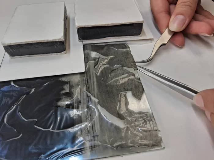 Illustration de l'événement : Mardi aux Archives : conférence "Coulisses de restauration : 11 photographies anciennes sur plaques de verre"