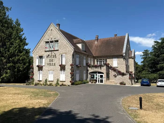 Illustration de l'événement : Visite guidée de la Mairie de Saint-Pierre-lès-Nemours