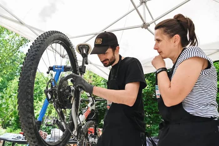 Illustration de l'événement : Atelier vélo : diagnostic et petite réparation, marquage Bicycode et sécurité routière vue du guidon