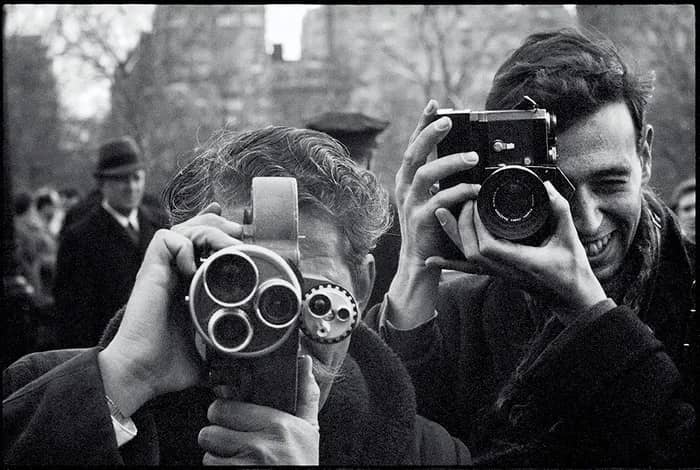 Illustration de l'événement : Visite en famille de l'exposition "Paul McCartney photographe, 1963-1964 : Eyes of the Storm"