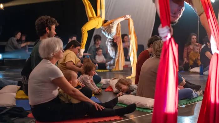 Illustration de l'événement : Ateliers portés acrobatiques en duo parent/enfant - LA MARCHE DU CRABE