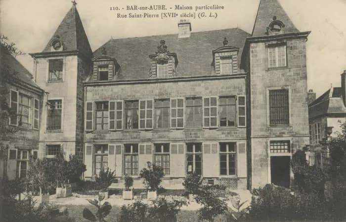 Illustration de l'événement : Un hôtel particulier transformé et ses trésors bibliographiques