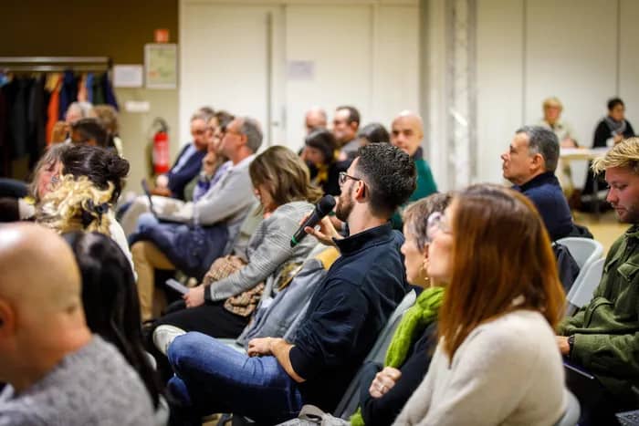 Illustration de l'événement : Des pitchs pour présenter votre innovation sur le thème du confort d’été dans le bâti. Candidatez, c’est jusqu’au 10 juillet 2026 !