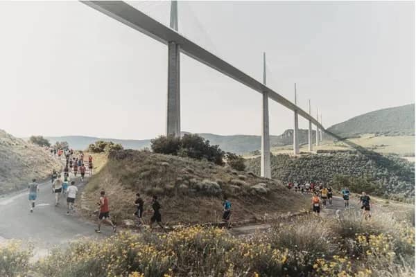 Illustration de l'événement : La course Eiffage du Viaduc de Millau en Aveyron