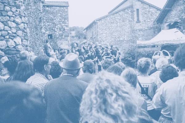 Illustration de l'événement : Lectures, rencontres, concerts, repas et surprises... à Querbes LA FÊTE DES 30 ANS