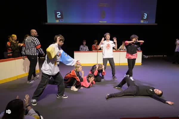 Illustration de l'événement : Extrem Ados danse, théâtre (Festival NovAdo#12)