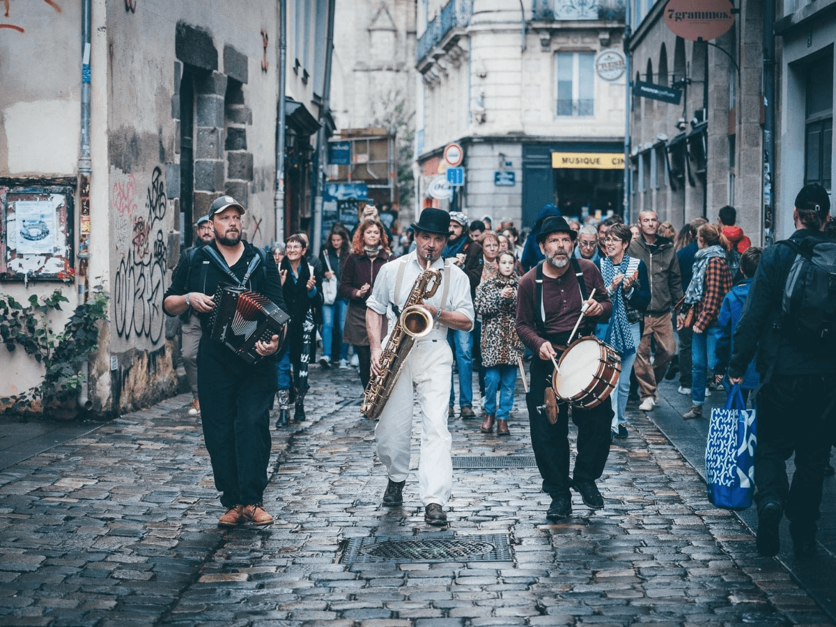 Illustration de l'événement : Festival Les Traversées Tatihou - Déambulation Tribal Jâze