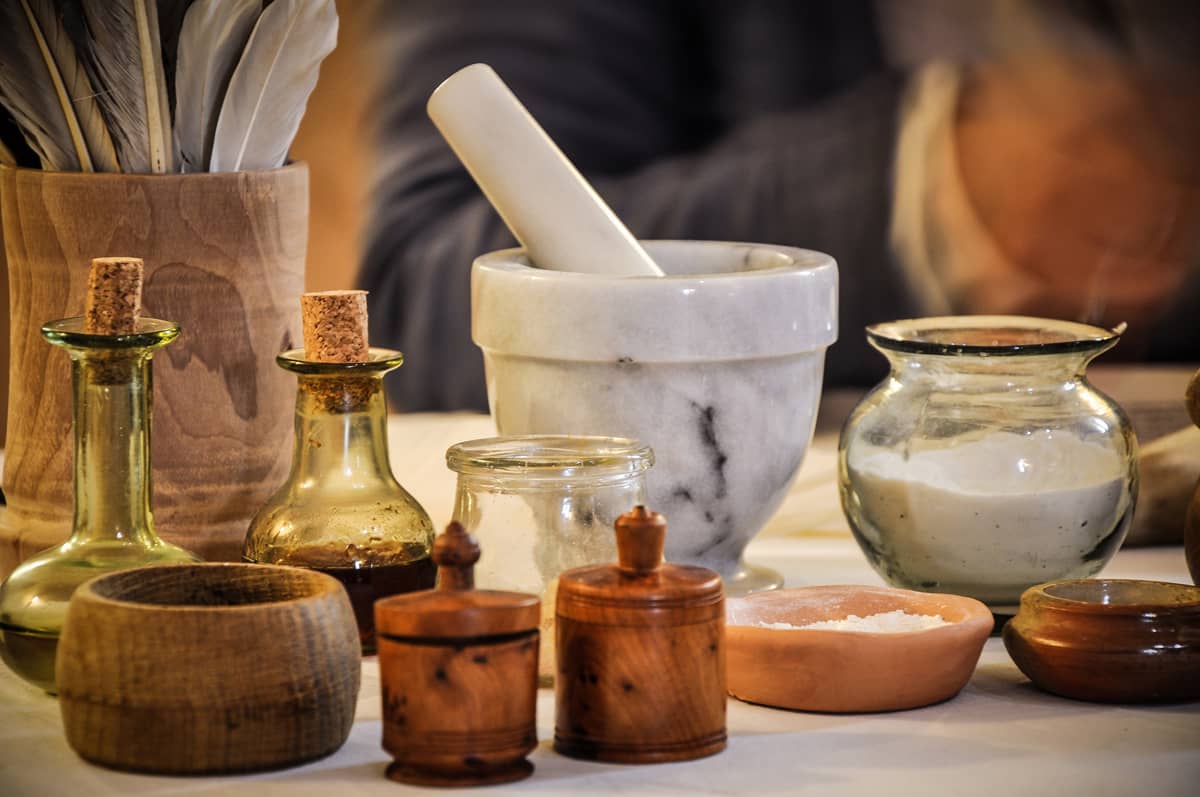 Illustration de l'événement : Les Étonnants Patrimoines : Remèdes, potions et décoctions