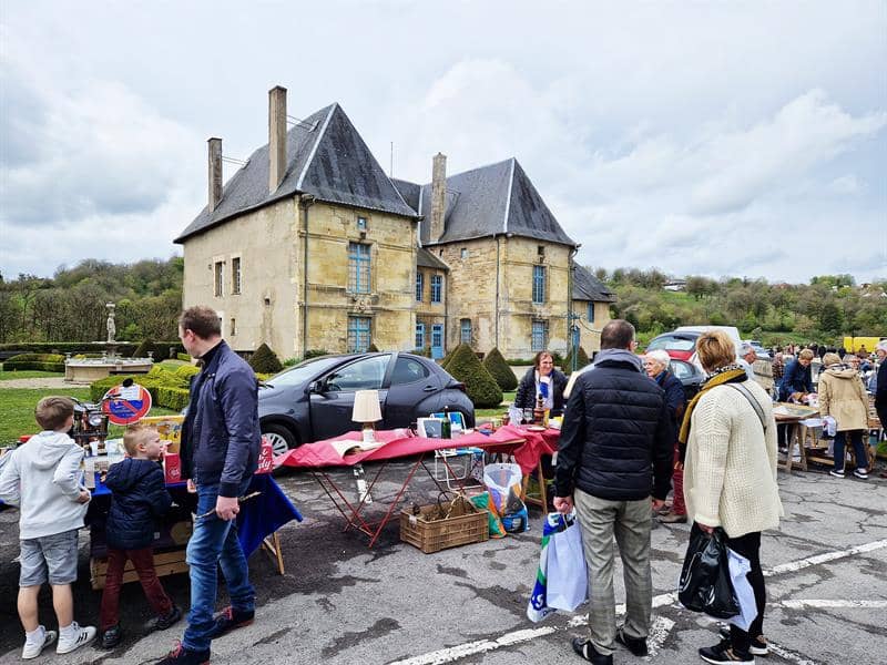 Illustration de l'événement : Brocante d'objets anciens