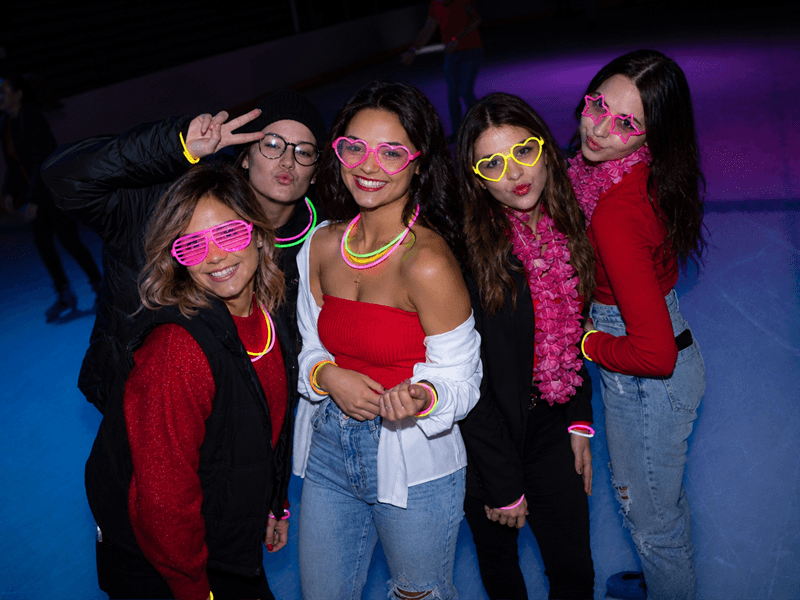 Illustration de l'événement : Soirée fluo sur la glace